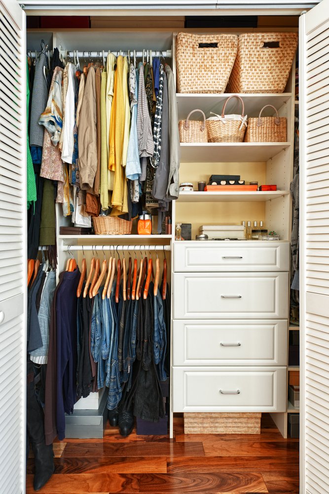 Closet Secrets Exposed: Celebrity Stylists’ Organization Hacks You Can Steal